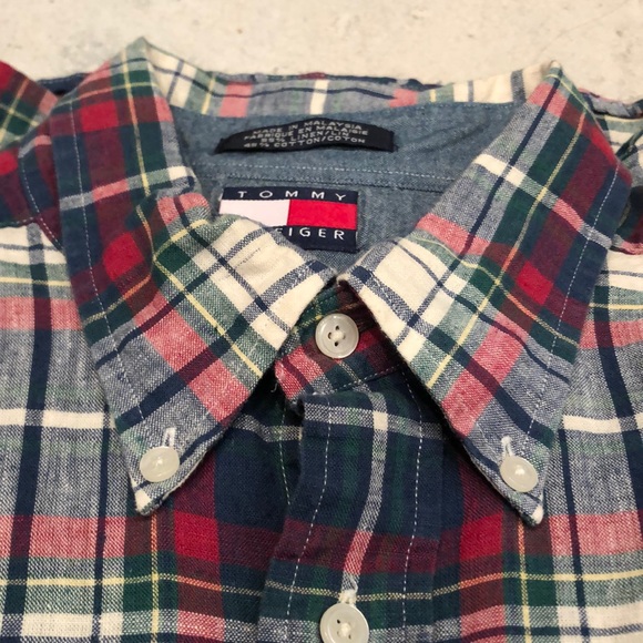 Tommy Hilfiger large button down shirt - Picture 9 of 9